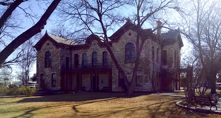 Old Courthouse (Now Library)