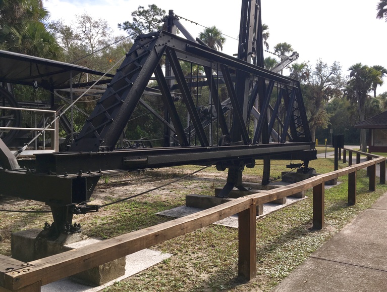 Bay City Walking Dredge